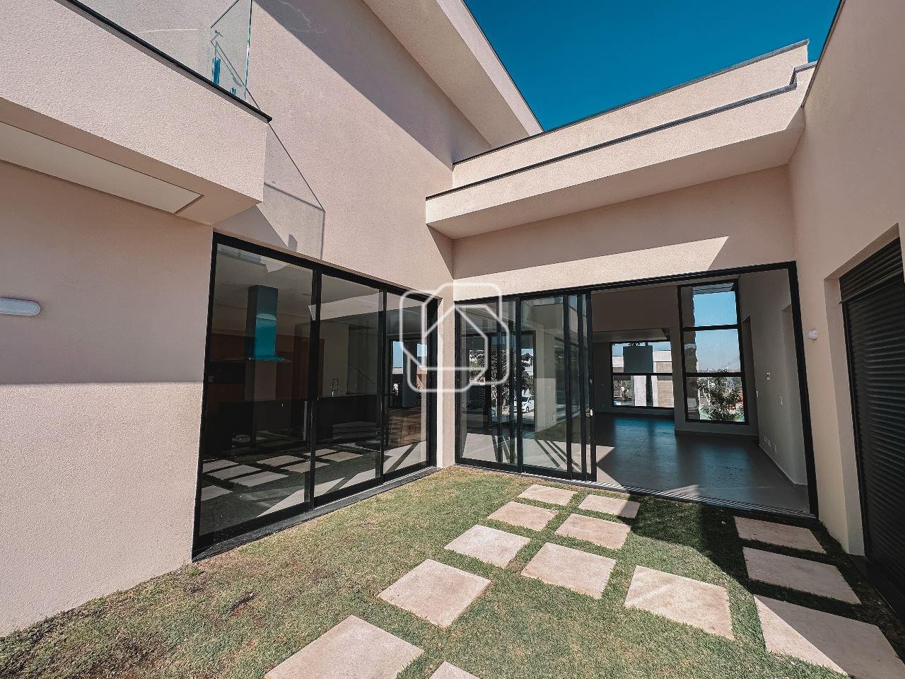 Casa de Condomínio à venda em Itu - SP - Condomínio Villas do Golfe: Área externa