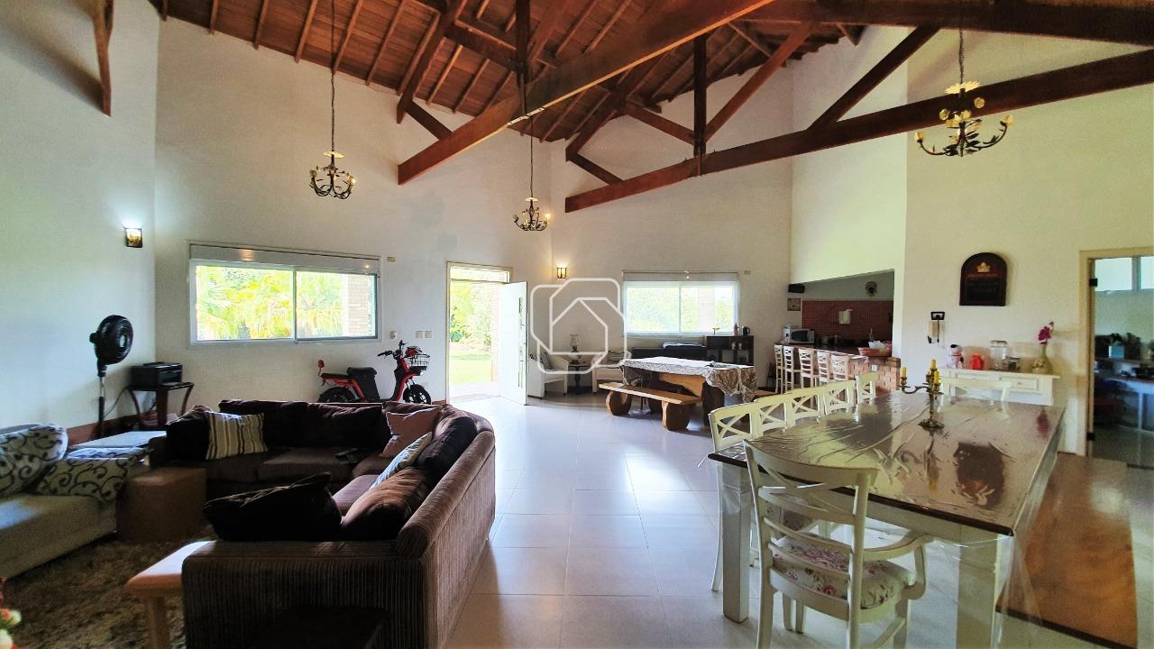 Casa de Condomínio à venda em Indaiatuba - SP - Vale das Laranjeiras: Salas integradas