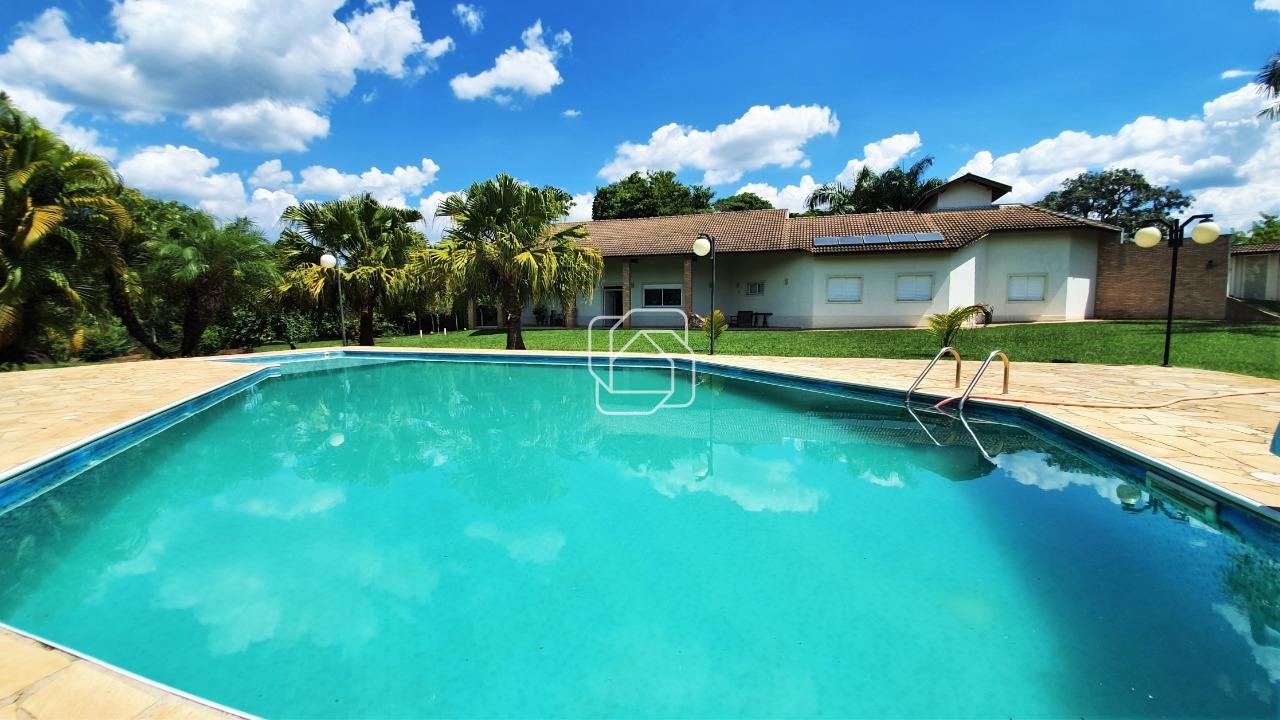 Casa de Condomínio à venda em Indaiatuba - SP - Vale das Laranjeiras: Piscina e gramado