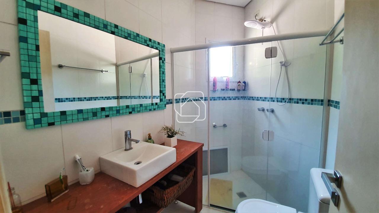 Casa de Condomínio à venda em Indaiatuba - SP - Vale das Laranjeiras: Banheiro