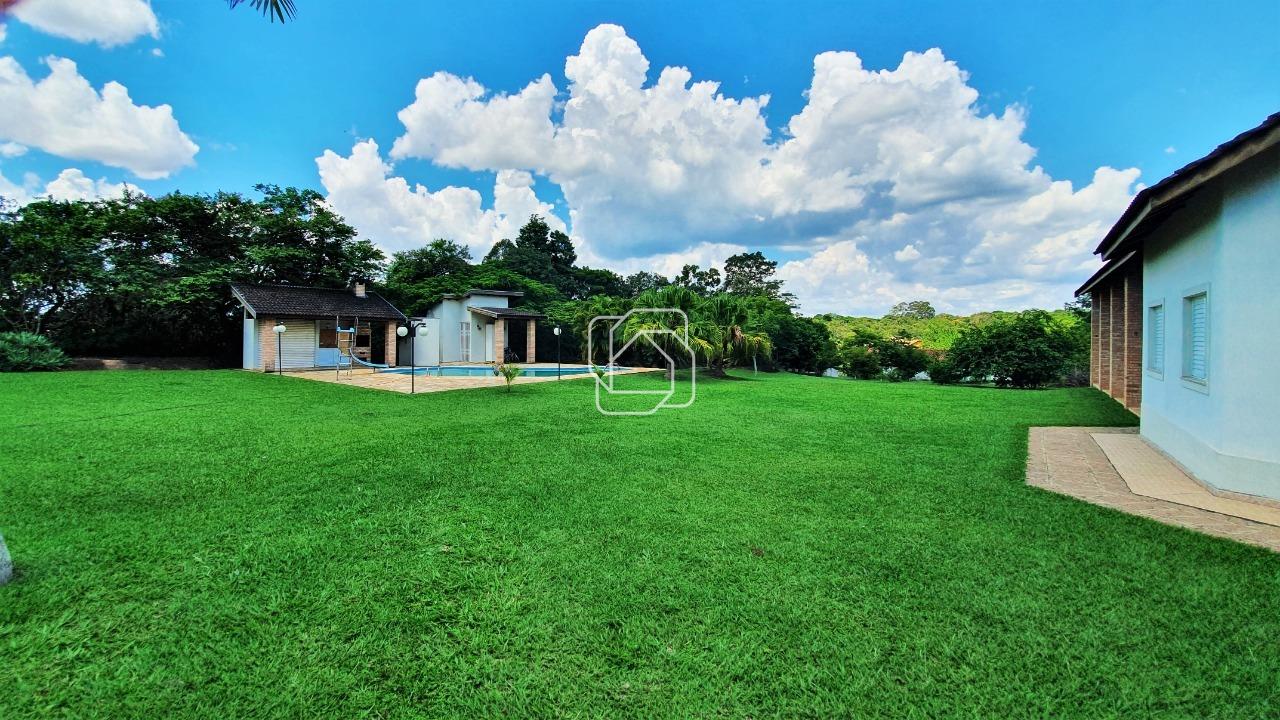 Casa de Condomínio à venda em Indaiatuba - SP - Vale das Laranjeiras: Gramado e área de lazer