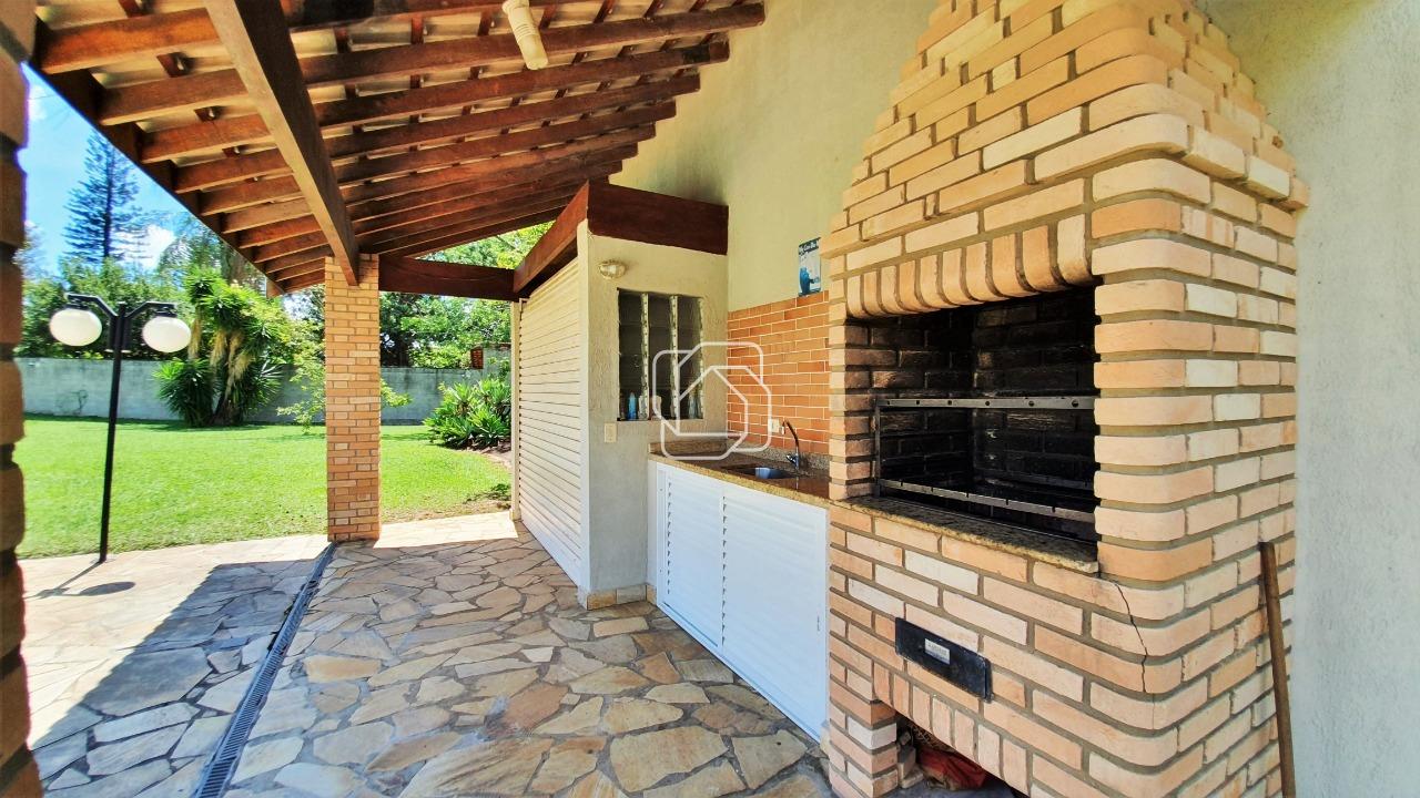 Casa de Condomínio à venda em Indaiatuba - SP - Vale das Laranjeiras: Churrasqueira e área da piscina