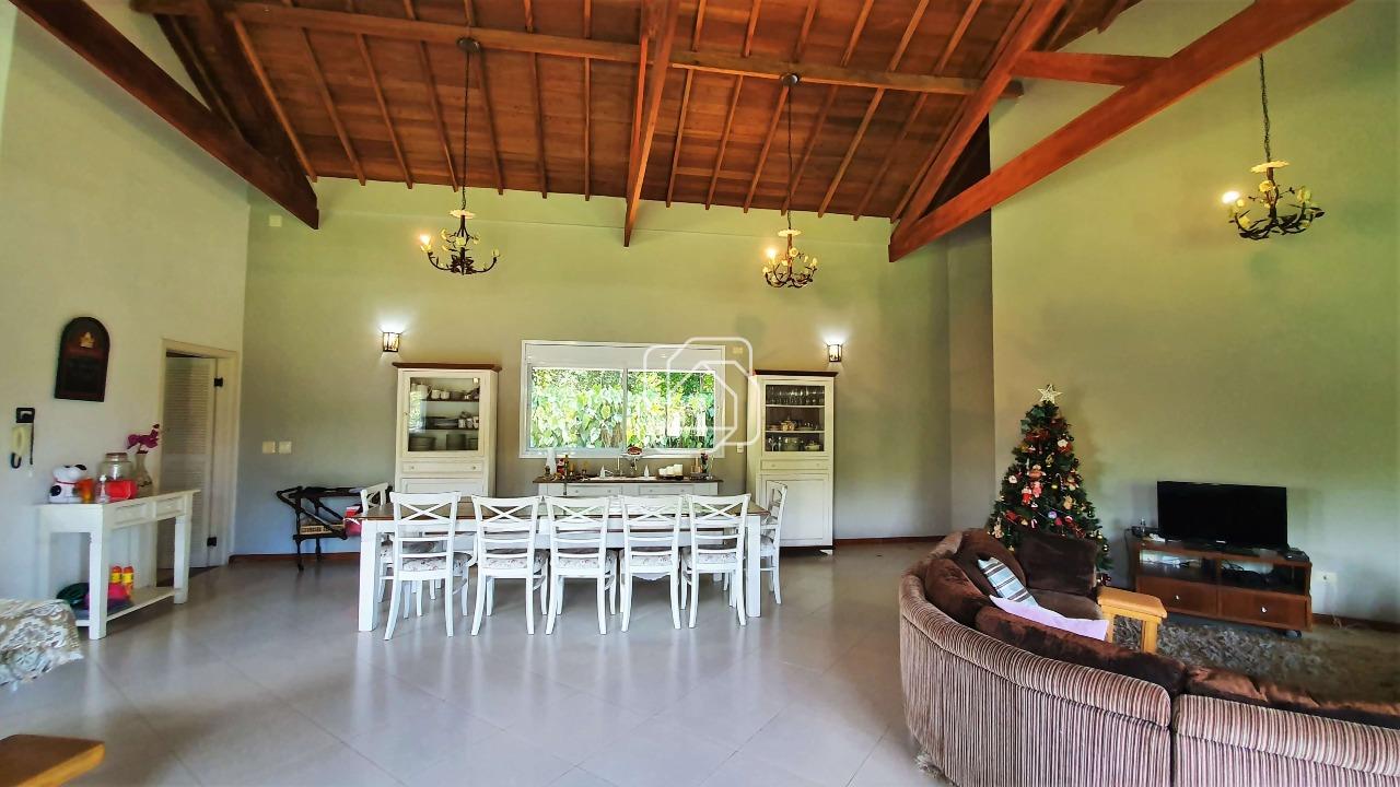 Casa de Condomínio à venda em Indaiatuba - SP - Vale das Laranjeiras: Salas integradas