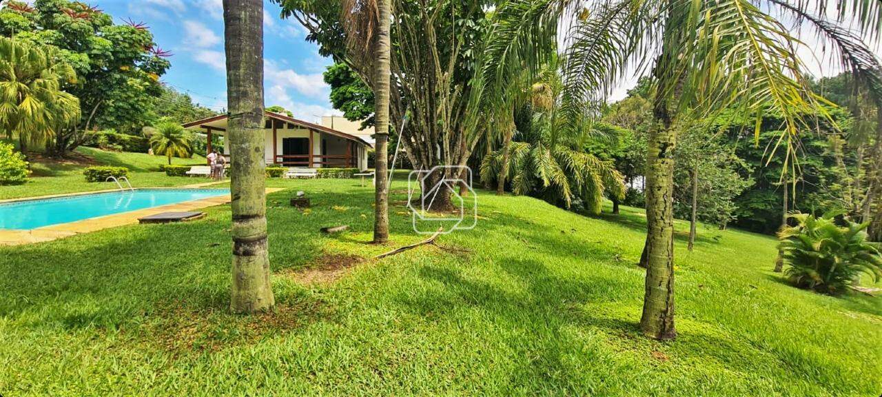 Casa de Condomínio à venda em Indaiatuba - SP - Lagos de Shanadu: Gramado e piscina