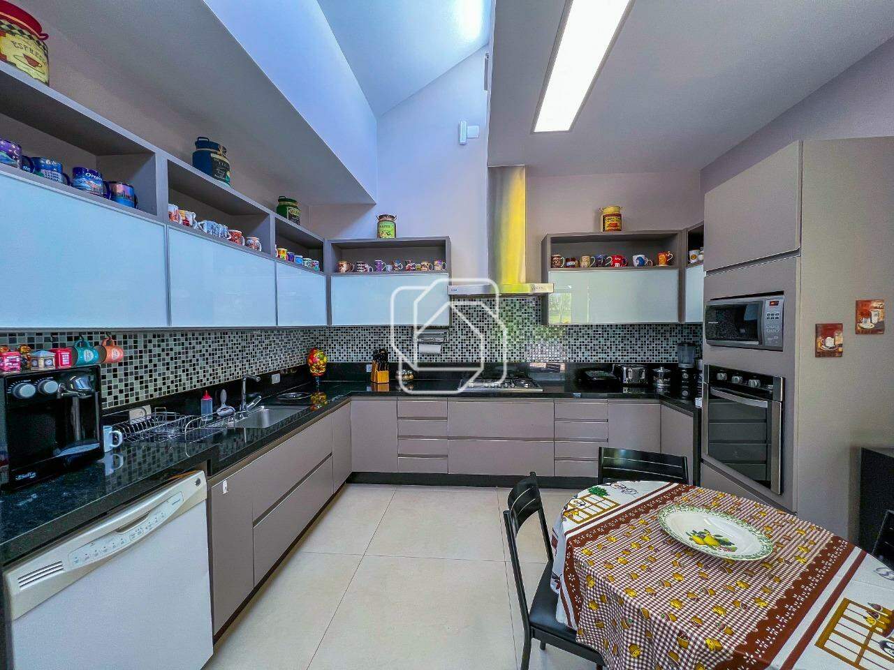 Casa de Condomínio à venda em Indaiatuba - SP - Lagos de Shanadu: Cozinha
