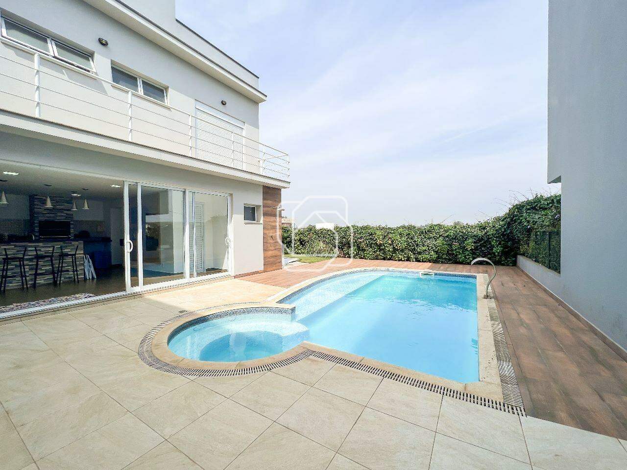 Casa de Condomínio à venda em Salto - SP - Terras de Mont Serrat: Área da piscina