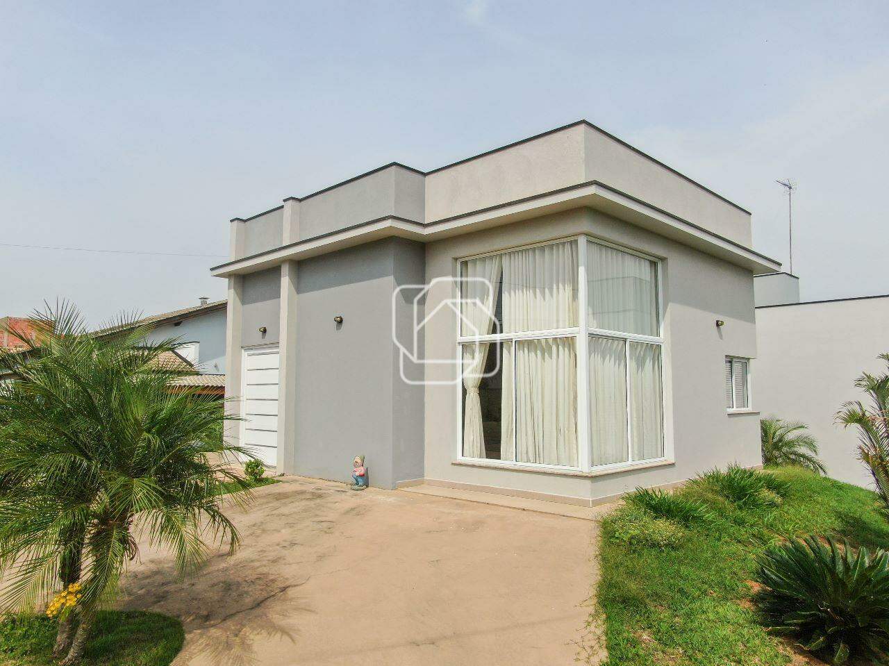 Casa de Condomínio à venda em Salto - SP - Terras de Mont Serrat: Fachada da casa