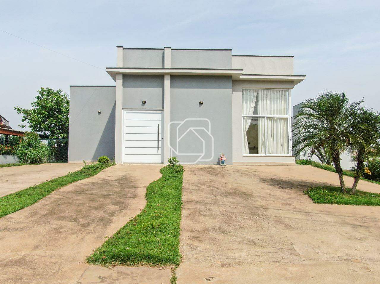 Casa de Condomínio à venda em Salto - SP - Terras de Mont Serrat: Fachada da casa