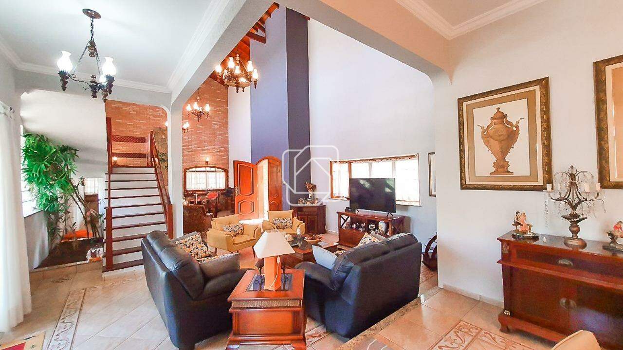 Casa de Condomínio à venda em Indaiatuba - SP - Recanto dos Pássaros: Sala de estar
