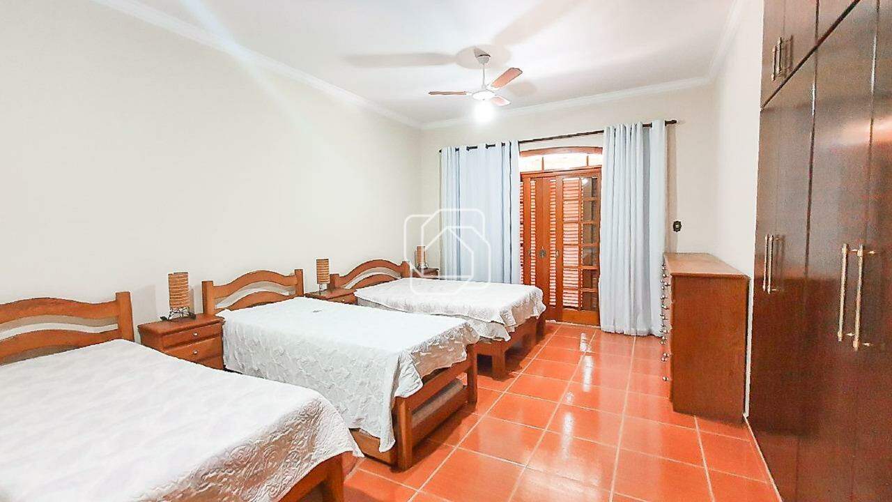 Casa de Condomínio à venda em Indaiatuba - SP - Recanto dos Pássaros: Suíte