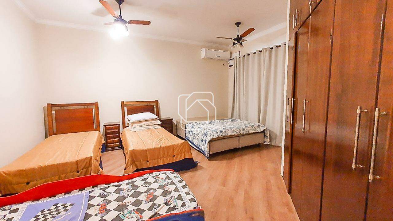Casa de Condomínio à venda em Indaiatuba - SP - Recanto dos Pássaros: Suíte