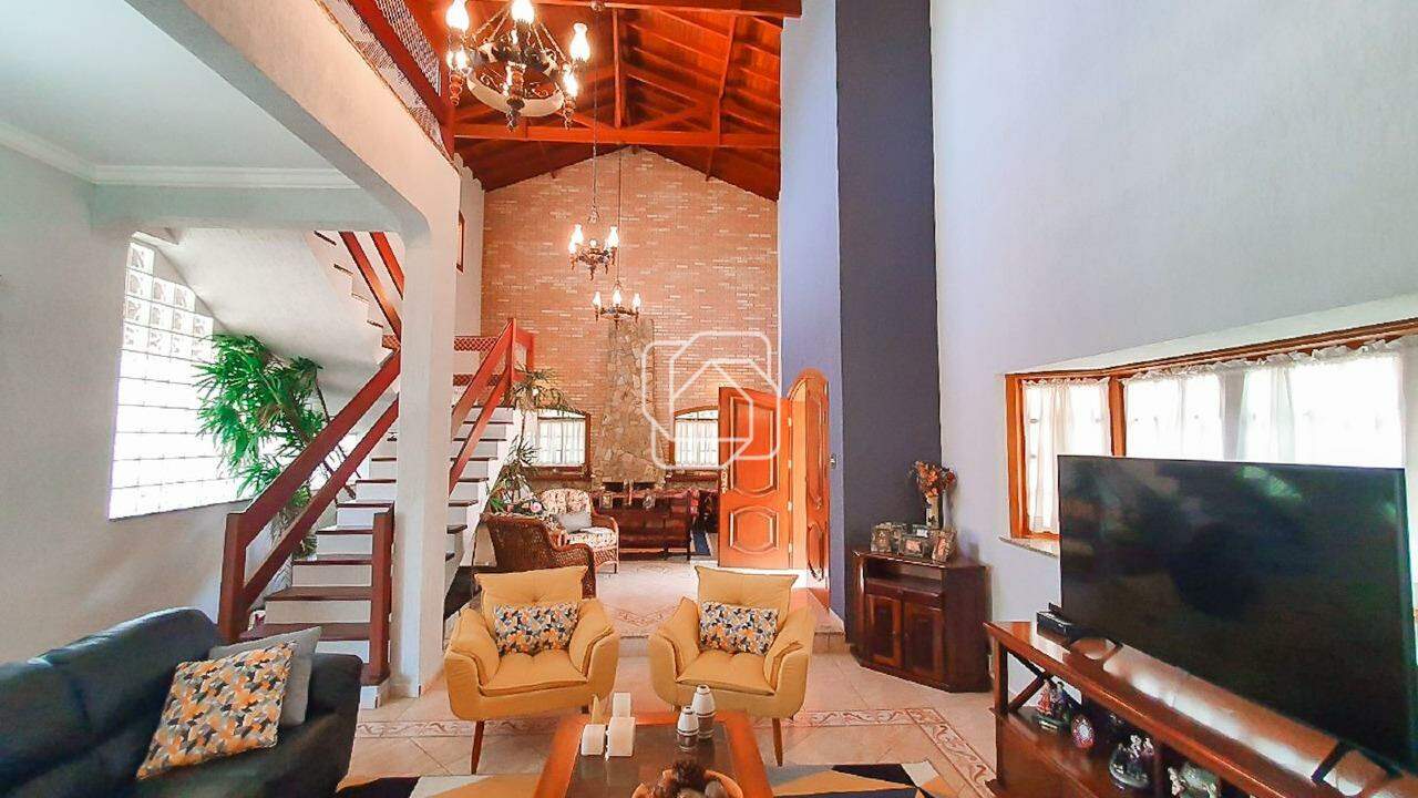 Casa de Condomínio à venda em Indaiatuba - SP - Recanto dos Pássaros: Sala de estar