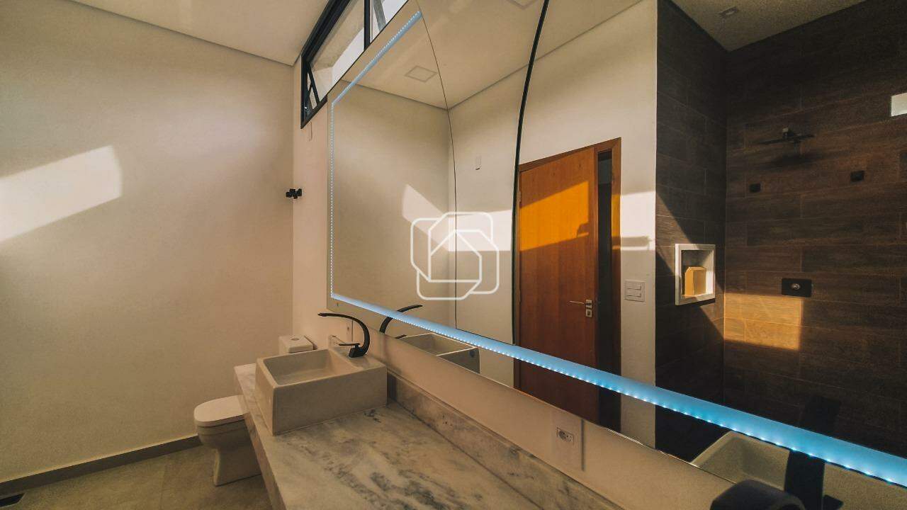Casa de Condomínio à venda em Indaiatuba - SP - Jardim Residencial Santa Clara: Banheiro