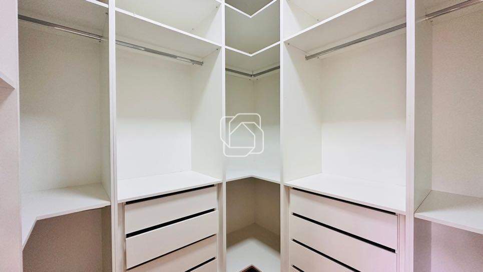Casa de Condomínio à venda em Indaiatuba - SP - Jardim Residencial Santa Clara: CLOSET