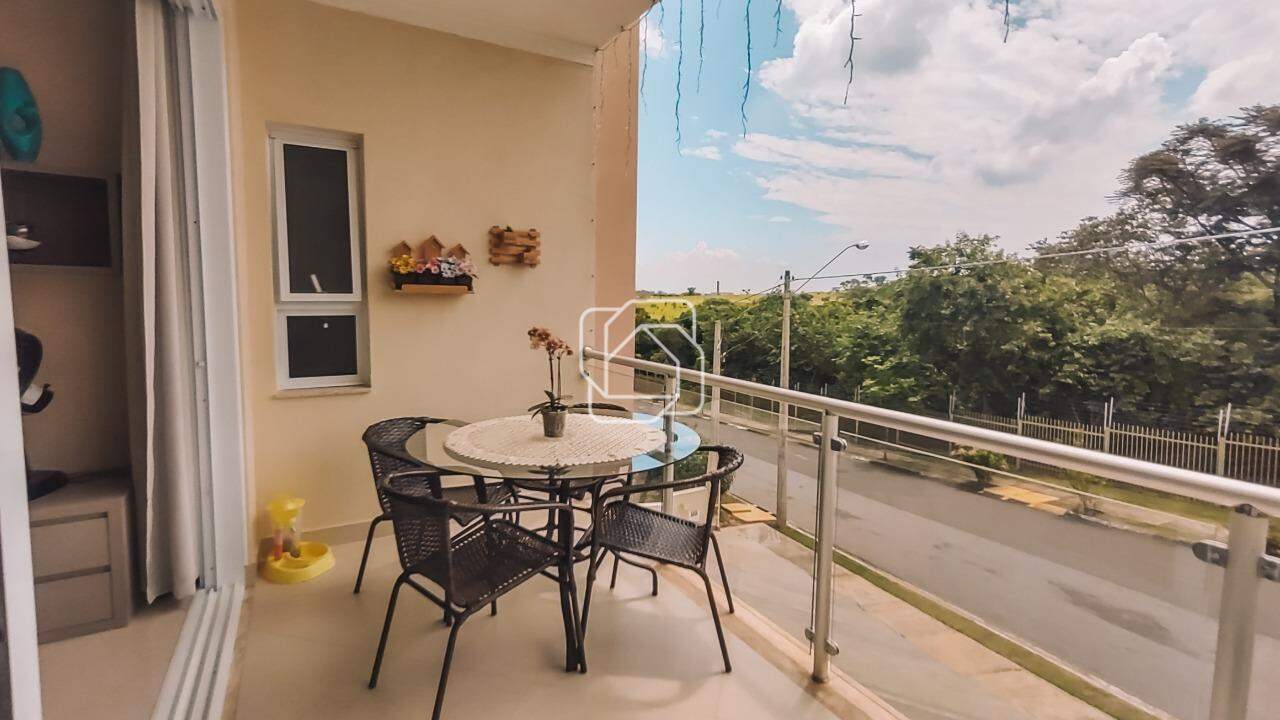 Casa de Condomínio à venda em Salto - SP - Mirante dos Ypês: Varanda e vista para área verde