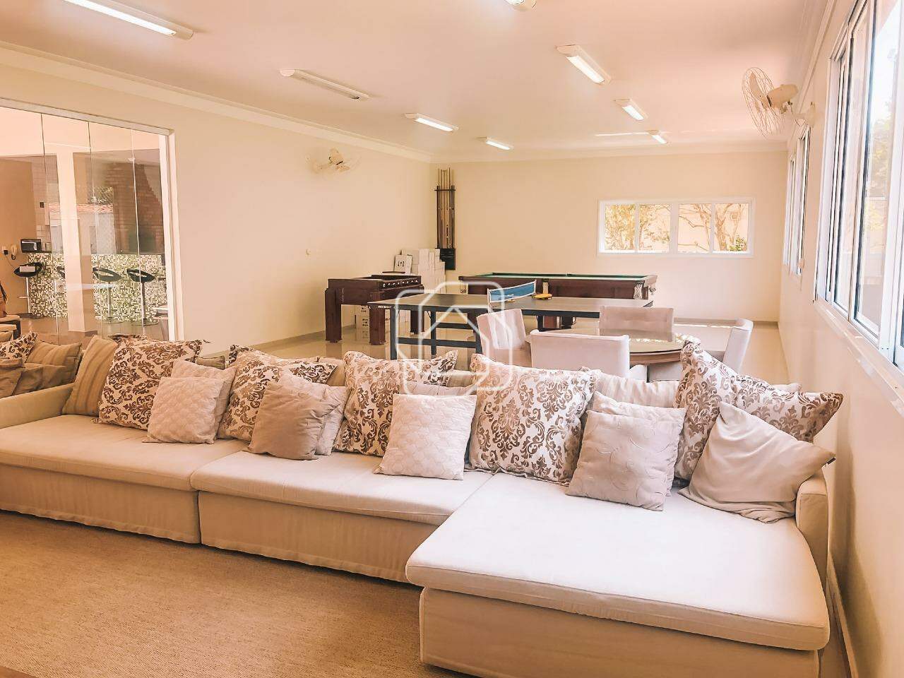 Casa de Condomínio à venda em Indaiatuba - SP - Vale das Laranjeiras: Sala 2 ambientes