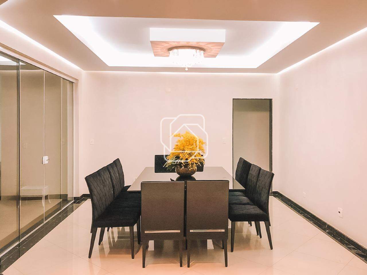 Casa de Condomínio à venda em Indaiatuba - SP - Vale das Laranjeiras: Sala de jantar