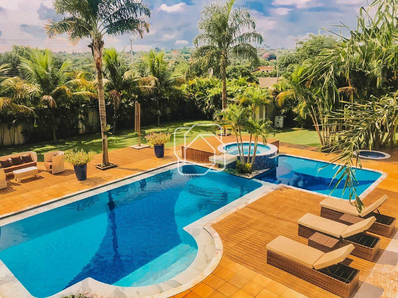 Casa de Condomínio à venda em Indaiatuba - SP - Vale das Laranjeiras: Piscina com prainha e deck