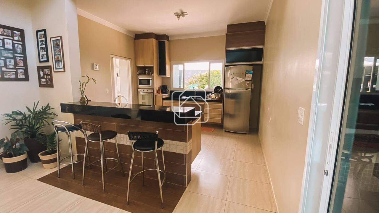 Casa de Condomínio à venda em Salto - SP - Residencial Primavera: Cozinha com planejados