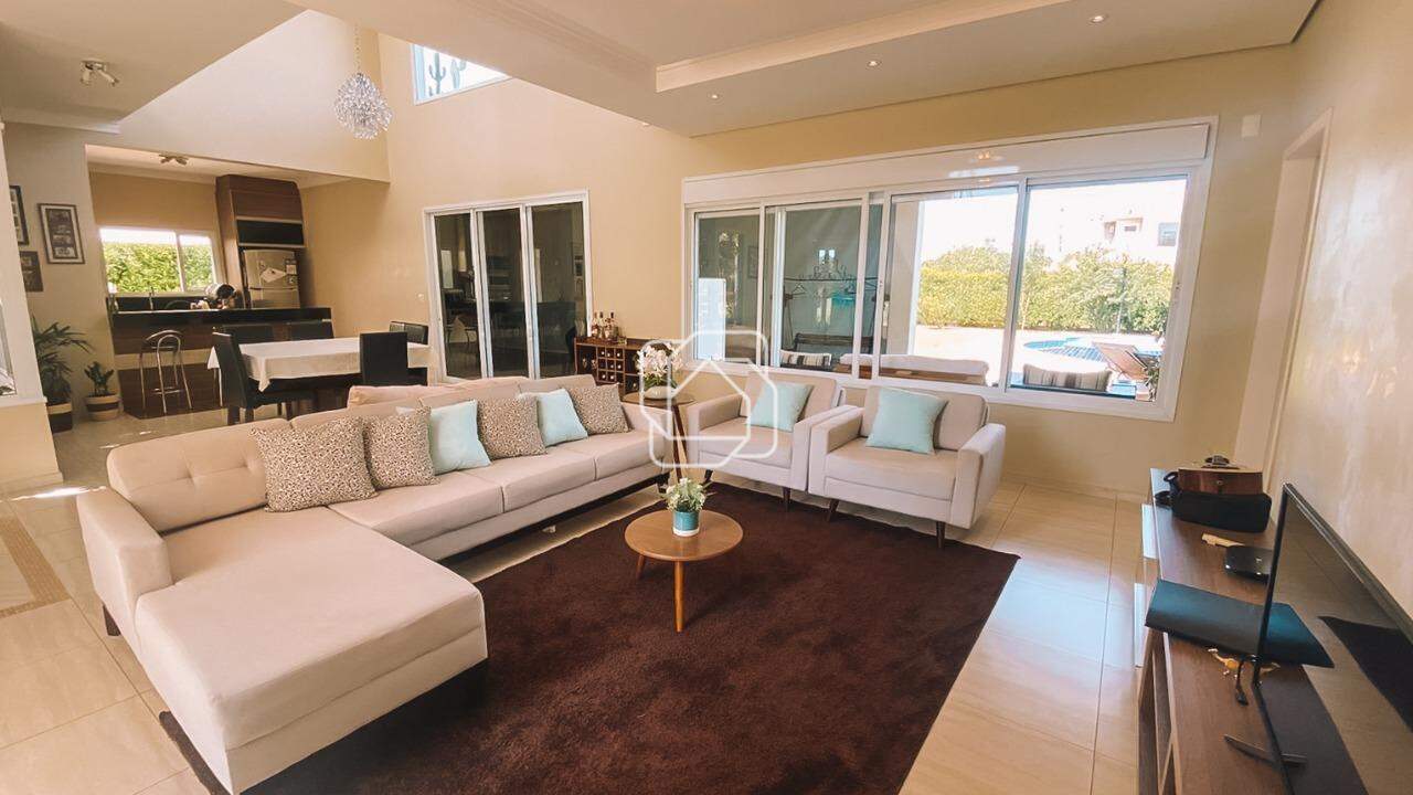Casa de Condomínio à venda em Salto - SP - Residencial Primavera: Sala de estar/TV