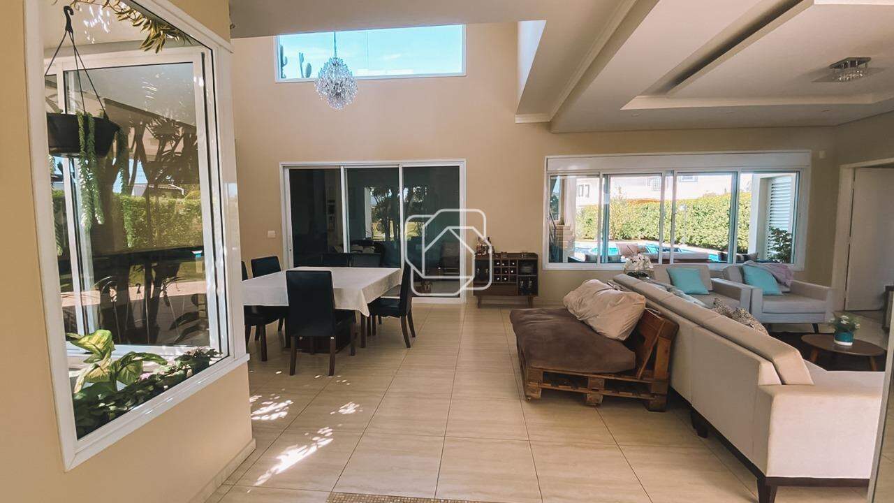 Casa de Condomínio à venda em Salto - SP - Residencial Primavera: Salas integradas