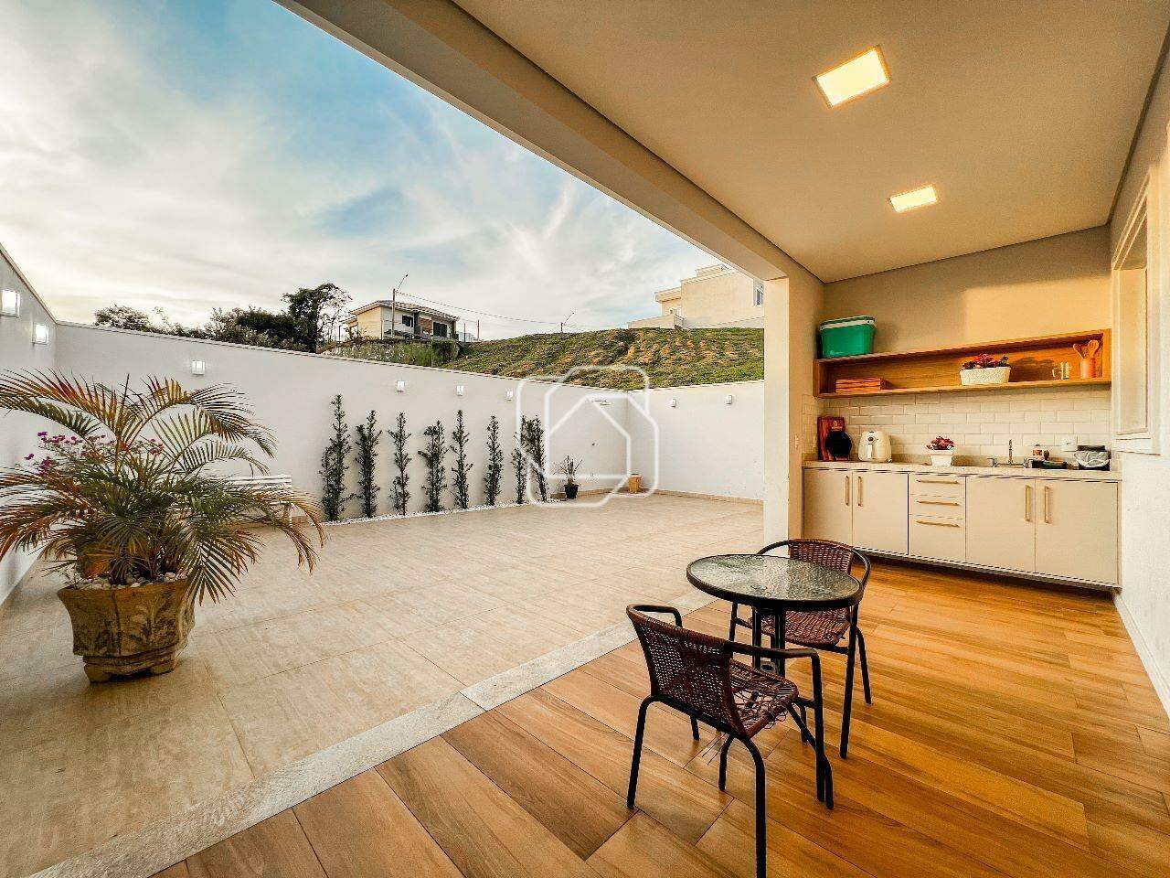 Casa de Condomínio à venda em Itu - SP - Condomínio Gardenville: Espaço gourmet, quintal