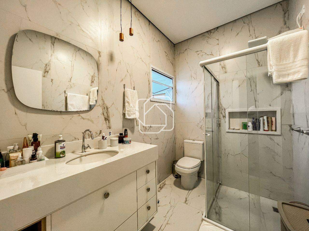 Casa de Condomínio à venda em Itu - SP - Condomínio Gardenville: Banheiro