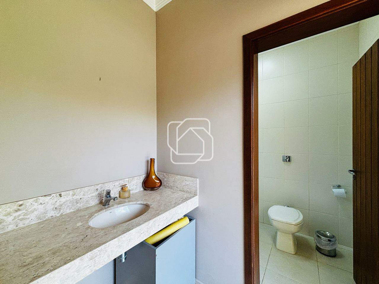 Casa de Condomínio à venda em Itu - SP - Condomínio Campos de Santo Antônio: Banheiro