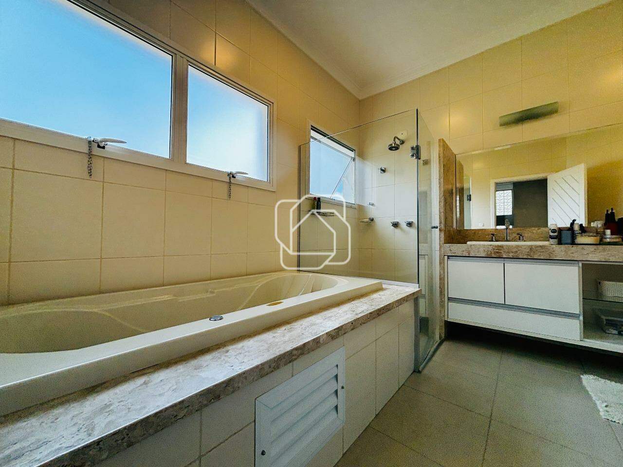 Casa de Condomínio à venda em Itu - SP - Condomínio Campos de Santo Antônio: Banheiro