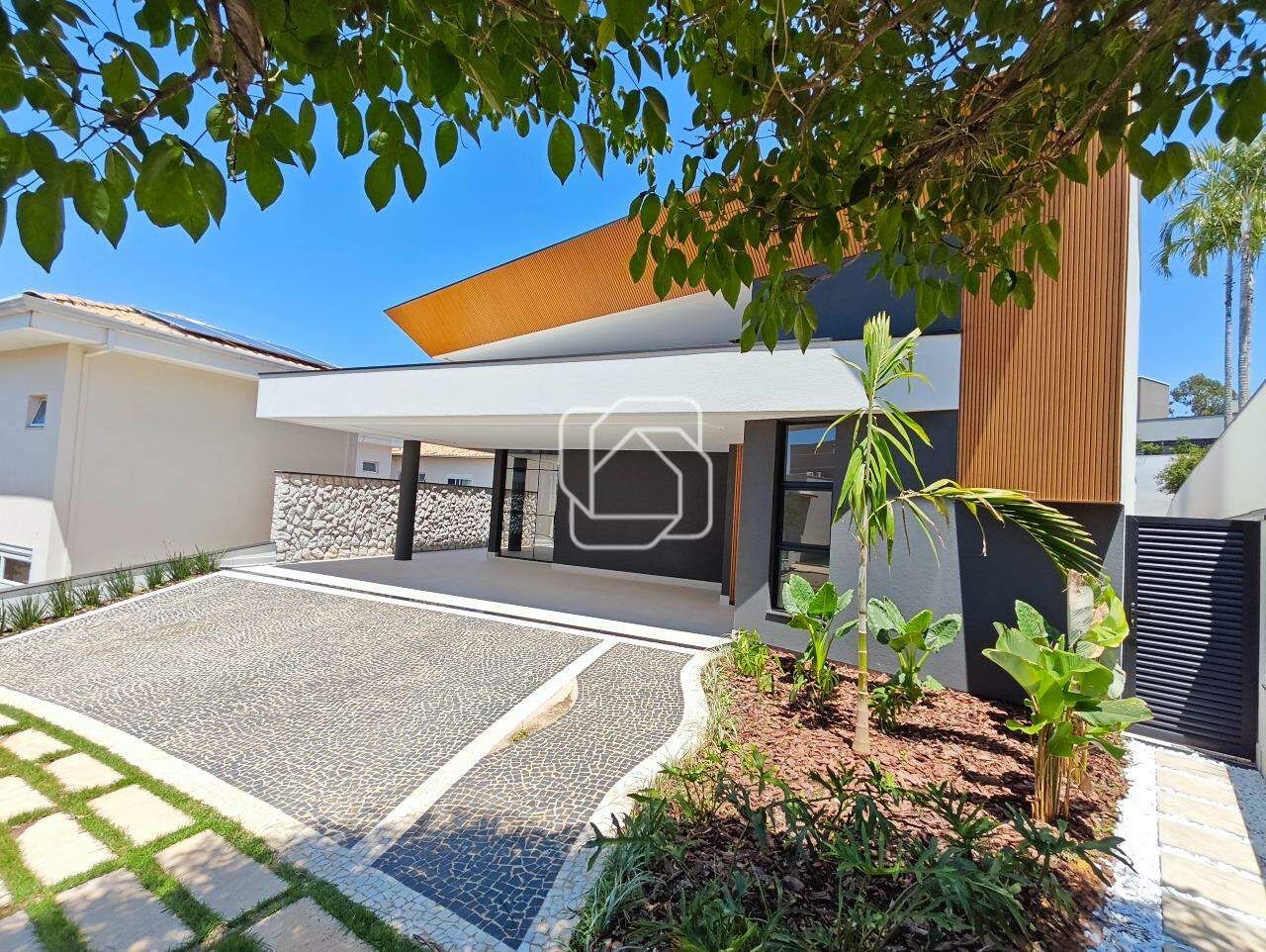 Casa de Condomínio à venda em Indaiatuba - SP - Jardim Residencial Santa Clara: Fachada