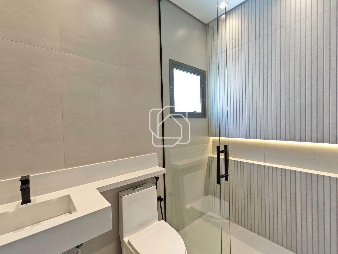 Casa de Condomínio à venda em Indaiatuba - SP - Jardim Residencial Santa Clara: Banheiro