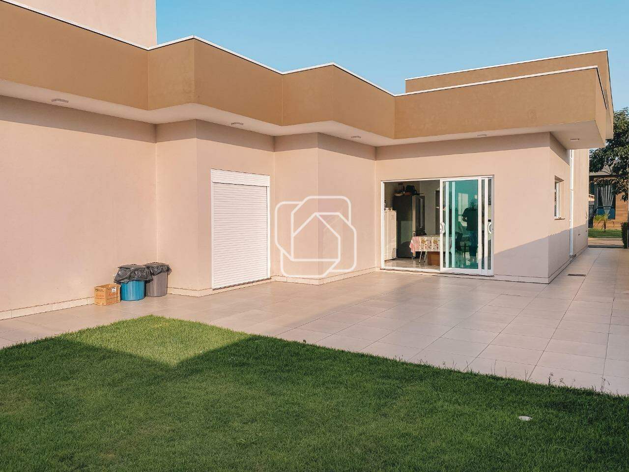 Casa de Condomínio à venda em Itu - SP - Condomínio UNA: Quintal com gramado