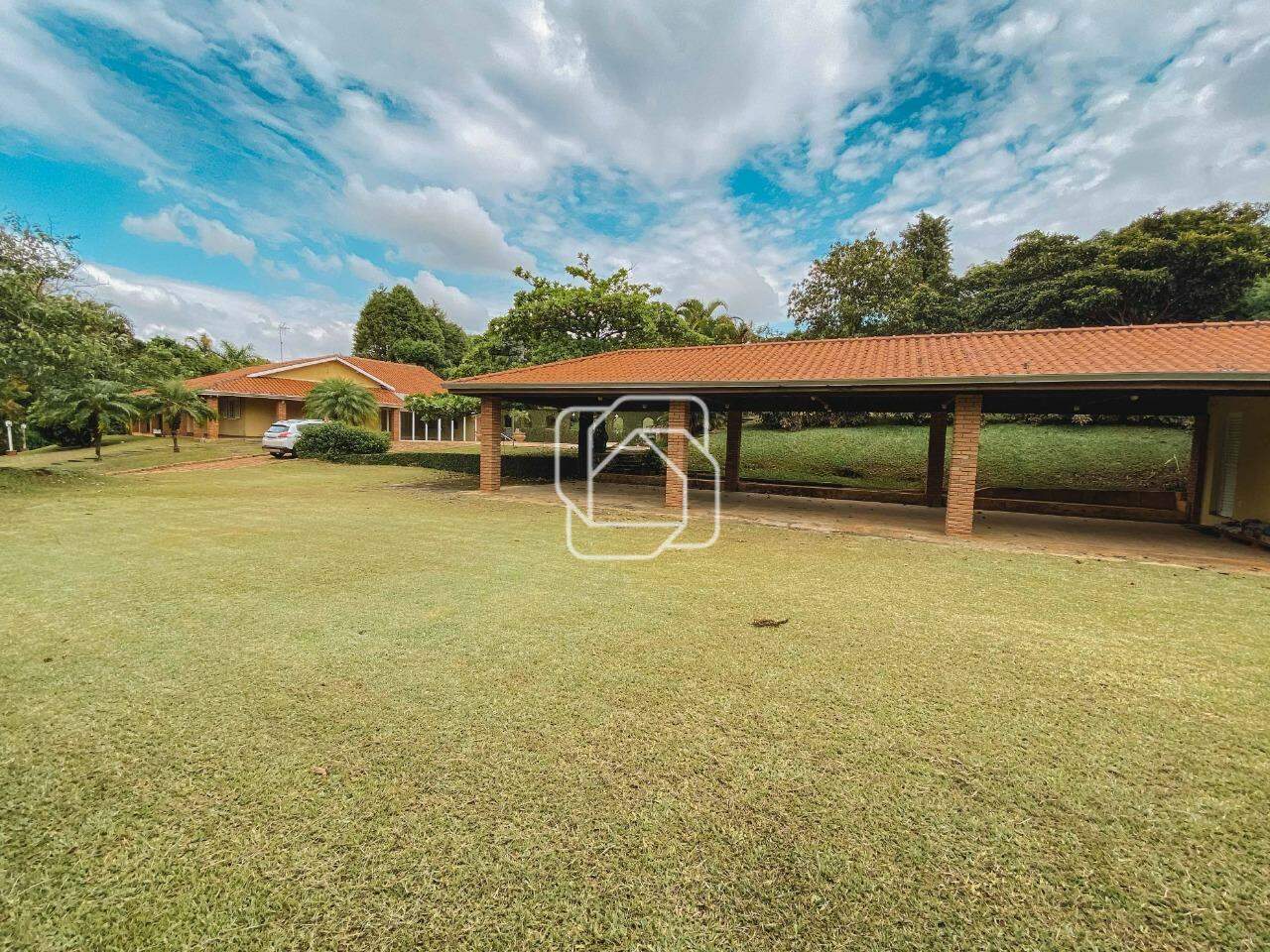 Casa de Condomínio à venda em Itu - SP - Condomínio City Castelo: Paisagismo, garagem coberta