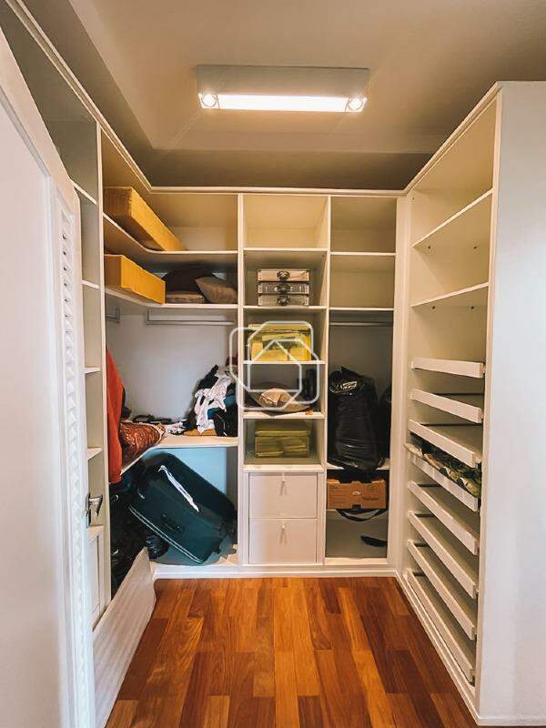 Casa de Condomínio à venda em Itu - SP - Jardim Plaza Atheneé: Closet