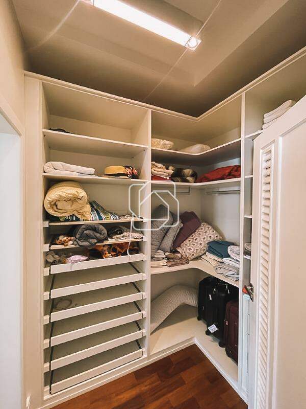 Casa de Condomínio à venda em Itu - SP - Jardim Plaza Atheneé: Closet