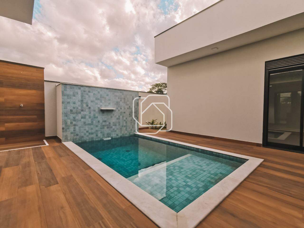 Casa de Condomínio à venda em Indaiatuba - SP - Helvetia Park: Piscina, quintal