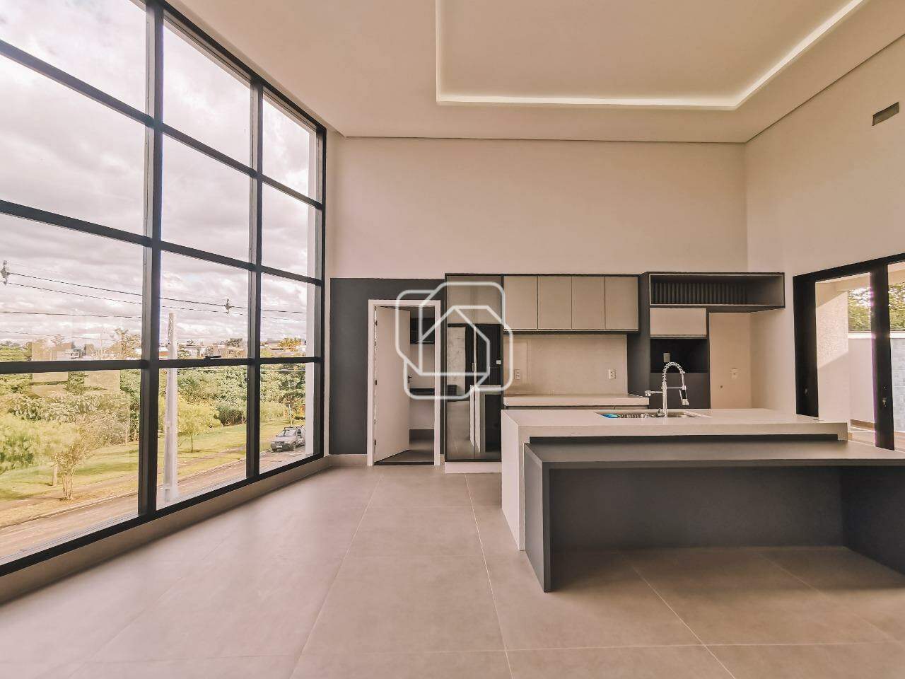 Casa de Condomínio à venda em Indaiatuba - SP - Helvetia Park: Cozinha e sala