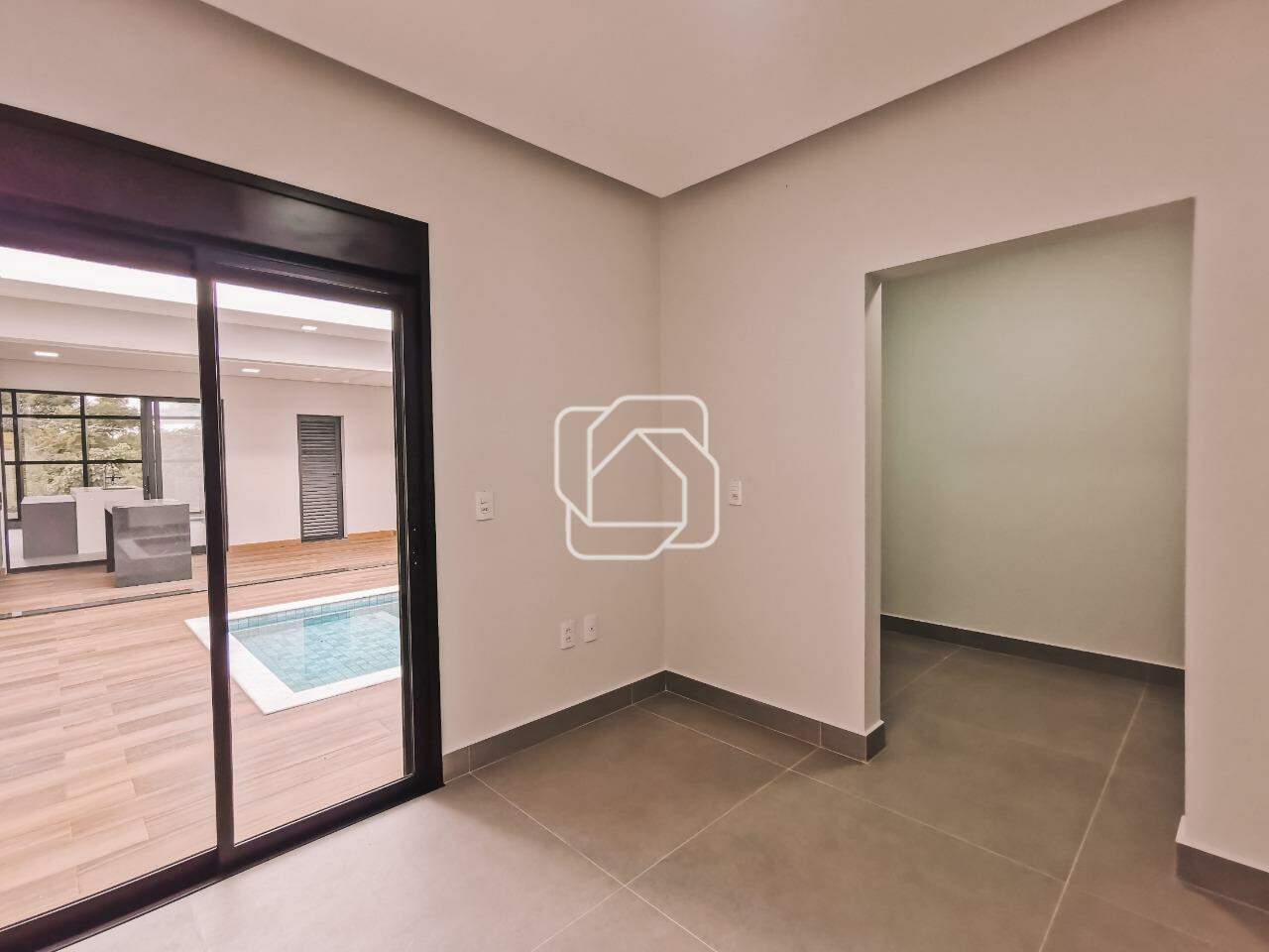 Casa de Condomínio à venda em Indaiatuba - SP - Helvetia Park: Quarto, acesso externo