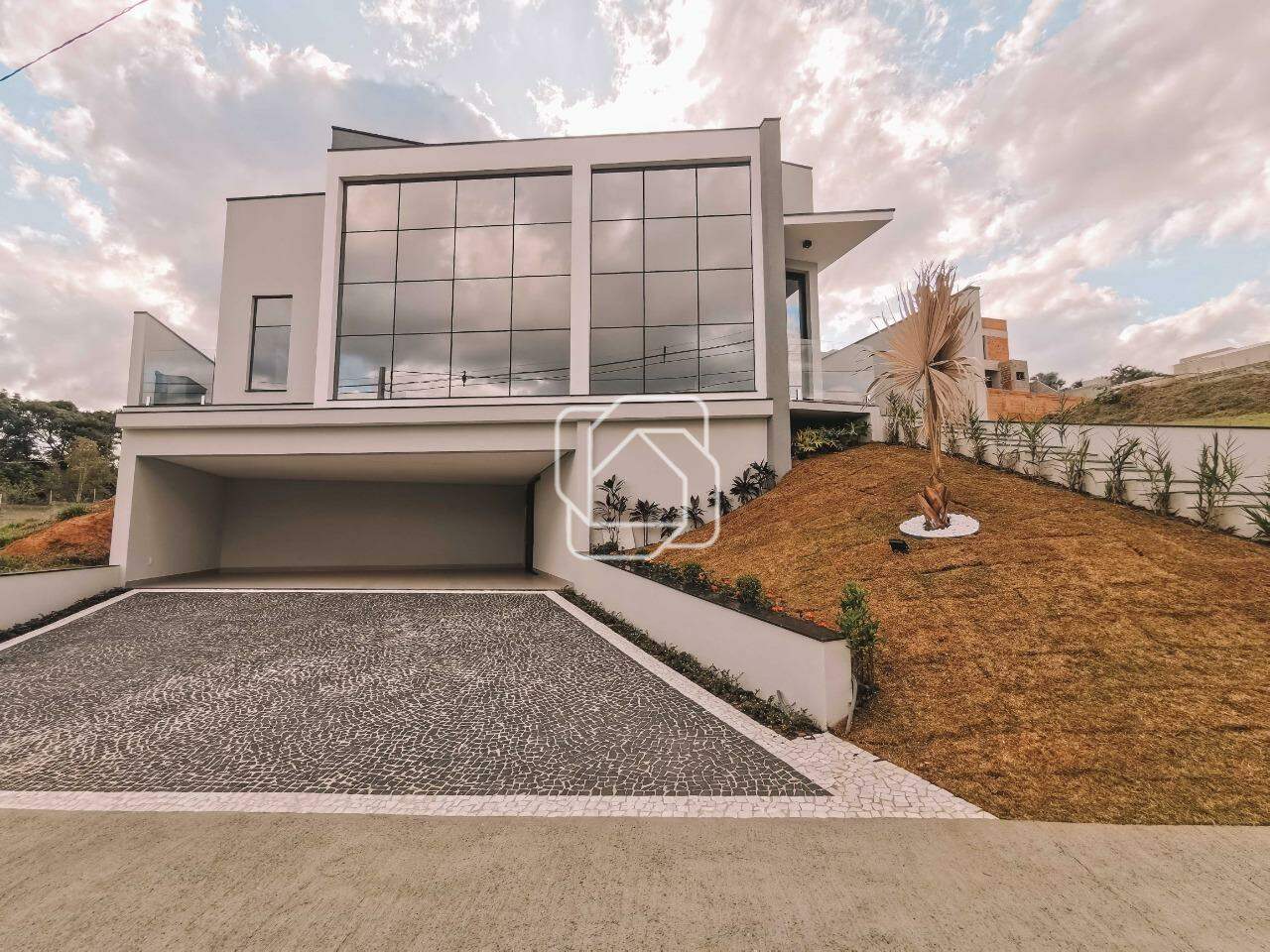 Casa de Condomínio à venda em Indaiatuba - SP - Helvetia Park: Fachada da casa