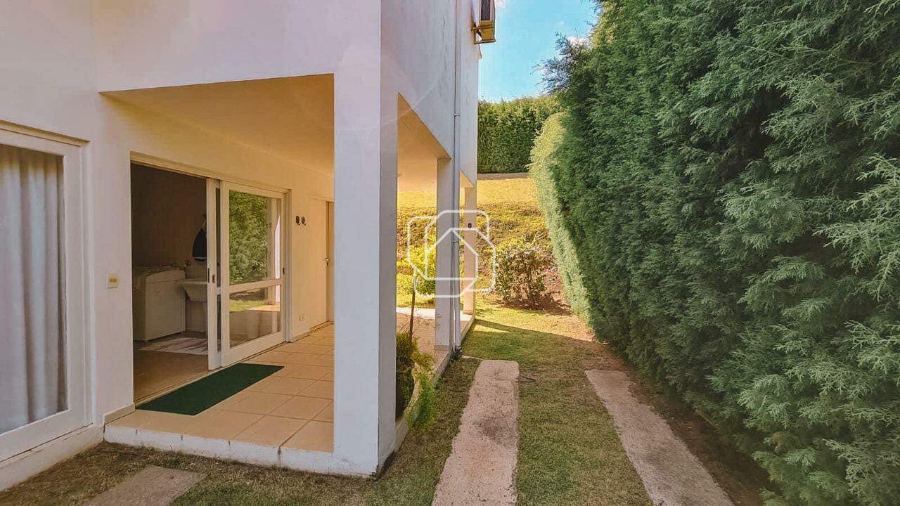 Casa de Condomínio à venda em Itu - SP - Condomínio Campos de Santo Antônio: Acesso à casa, quintal