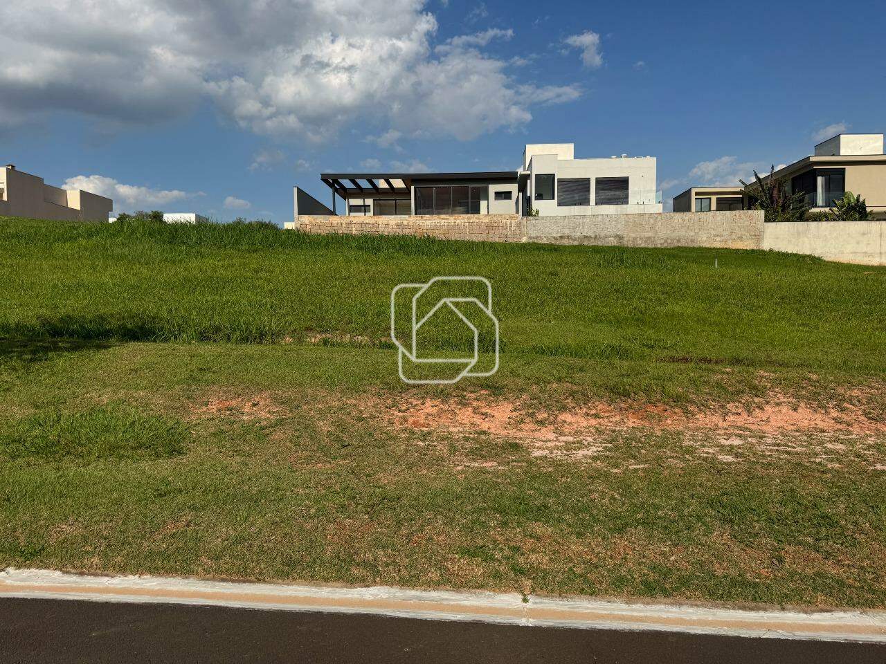 Terreno à venda em Itu - SP - Condomínio Villas do Golfe: 