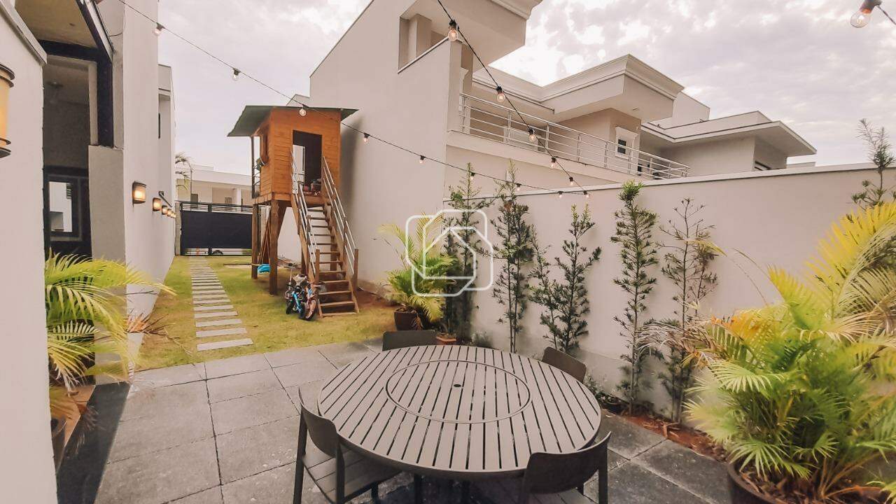 Casa de Condomínio à venda em Indaiatuba - SP - Residencial Duas Marias: Acesso lateral, playground
