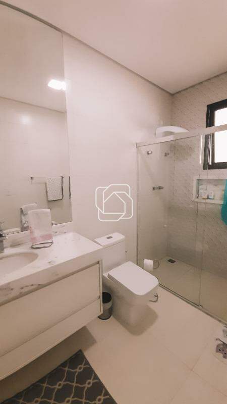 Casa de Condomínio à venda em Indaiatuba - SP - Residencial Duas Marias: Banheiro