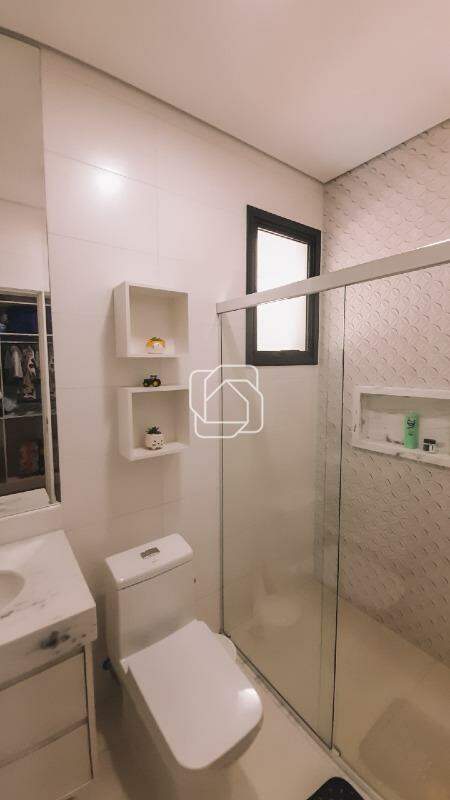 Casa de Condomínio à venda em Indaiatuba - SP - Residencial Duas Marias: Banheiro