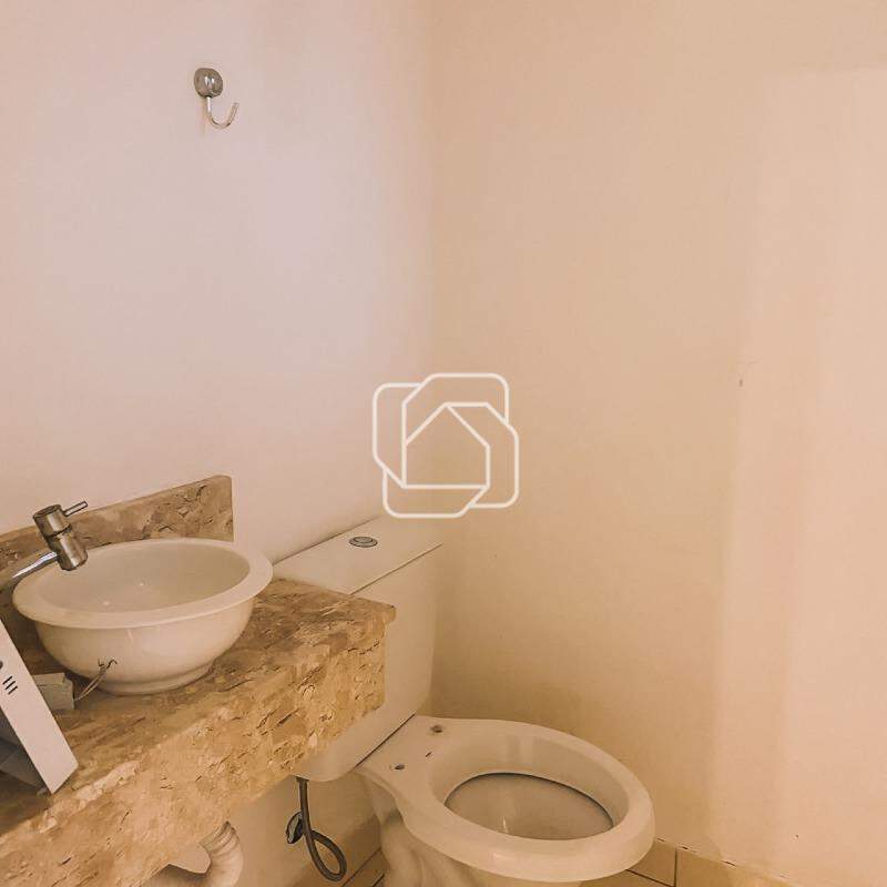 Casa de Condomínio para aluguel em Itu - SP - Parque Nossa Senhora da Candelária: Banheiro