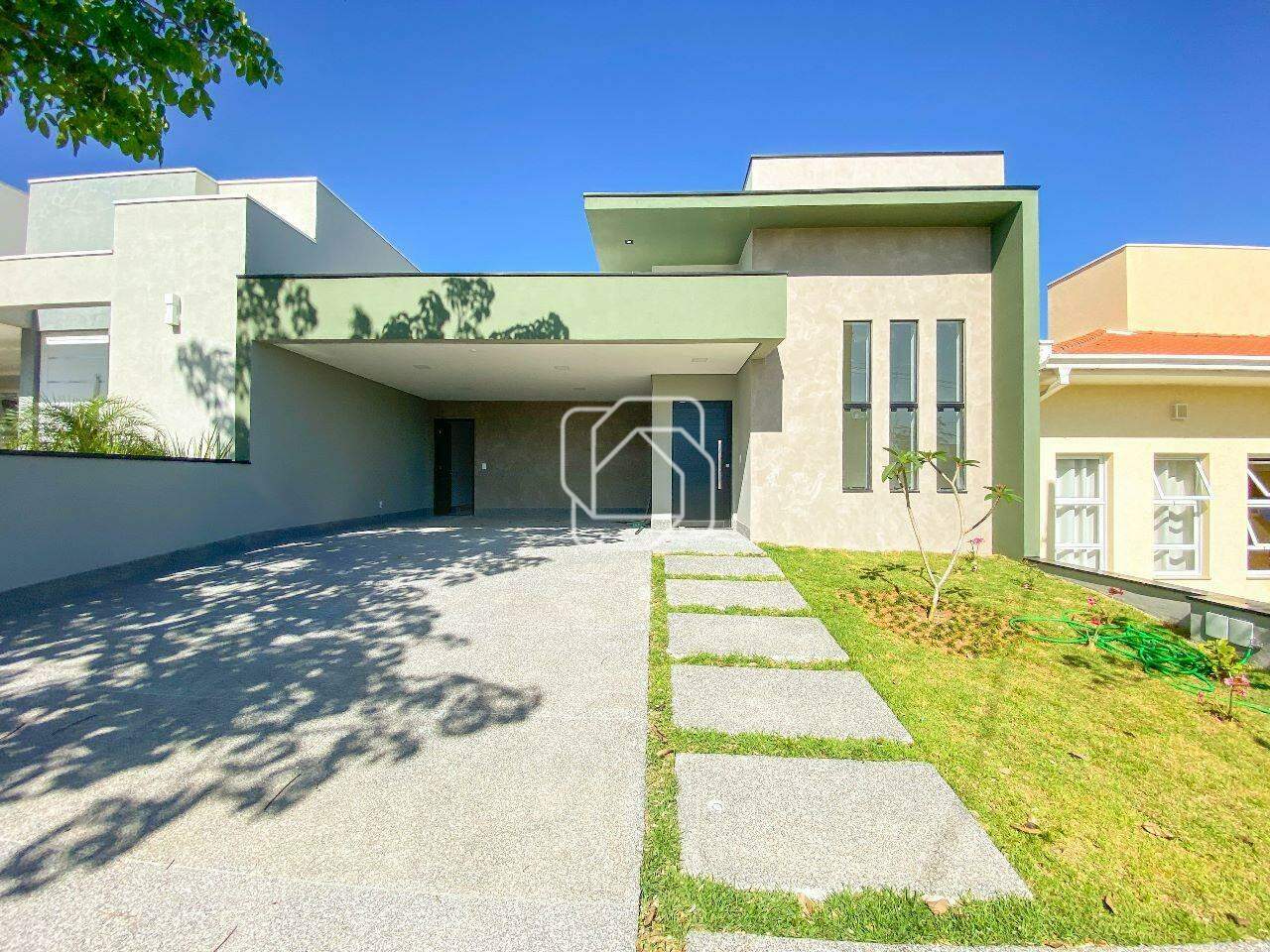 Casa de Condomínio à venda em Itu - SP - Condomínio Residencial Mont Blanc: Fachada da casa