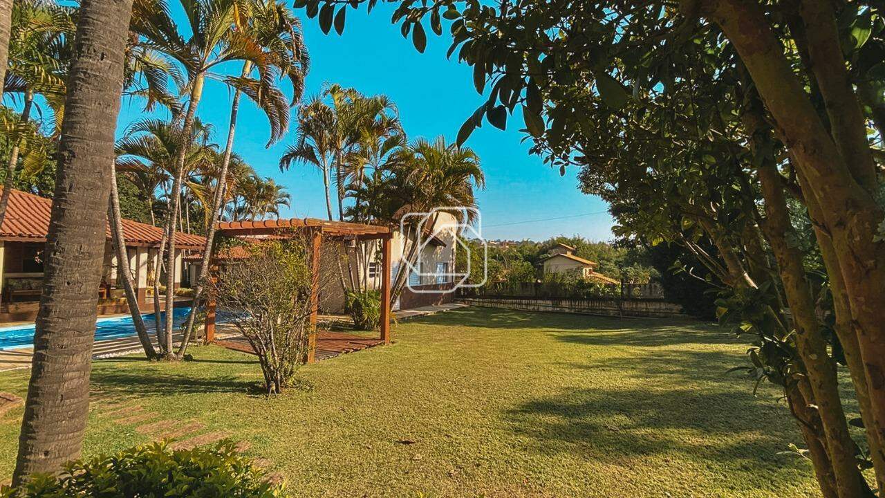 Casa de Condomínio à venda em Salto - SP - Condomínio Zuleika Jabour: Quintal gramado