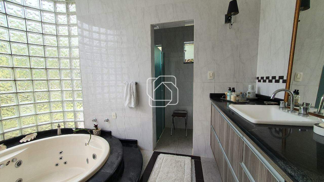 Casa de Condomínio para aluguel em Itu - SP - Parque Village Castelo: Casa com Piscina para Alugar em Itu | Condomínio Village Castelo Itu | Mobiliada