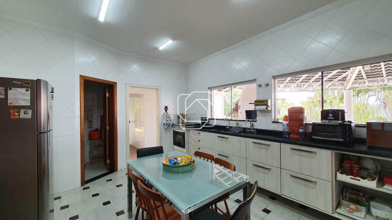 Casa de Condomínio para aluguel em Itu - SP - Parque Village Castelo: Casa com Piscina para Alugar em Itu | Condomínio Village Castelo Itu | Mobiliada