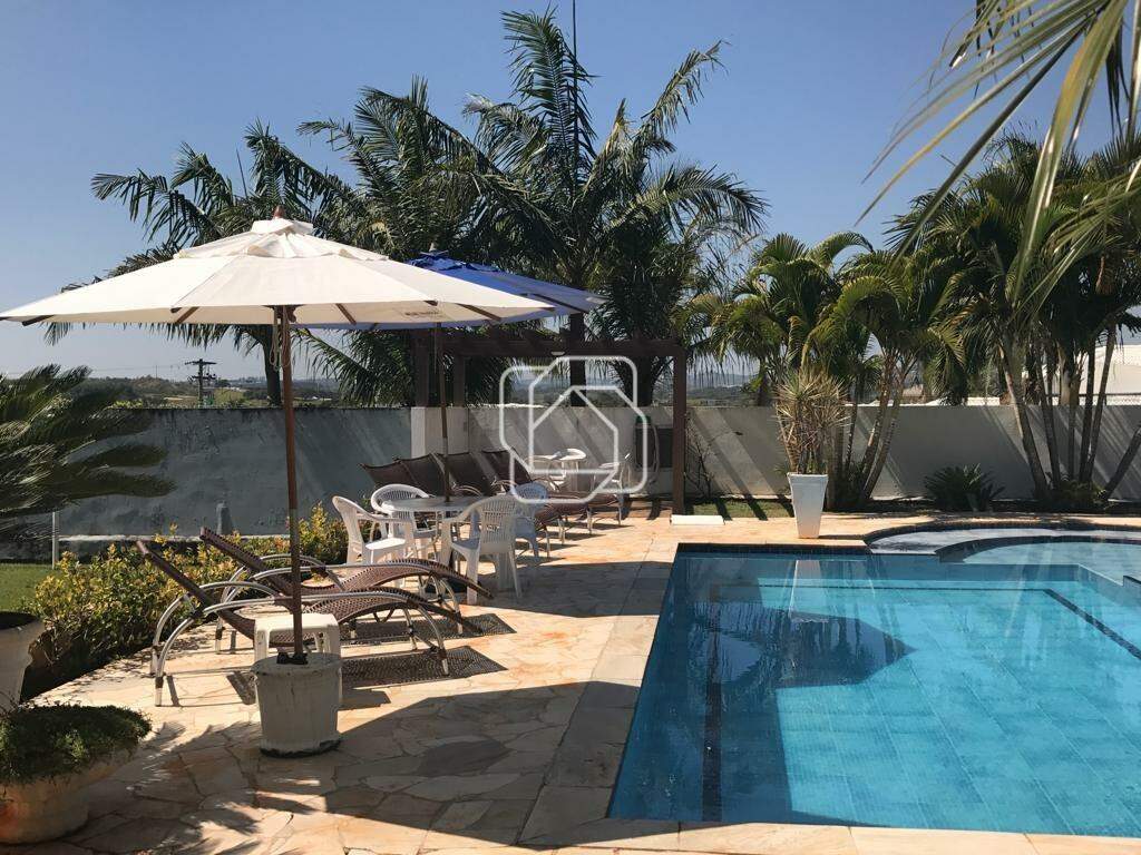Casa de Condomínio para aluguel em Itu - SP - Parque Village Castelo: Casa com Piscina para Alugar em Itu | Condomínio Village Castelo Itu | Mobiliada